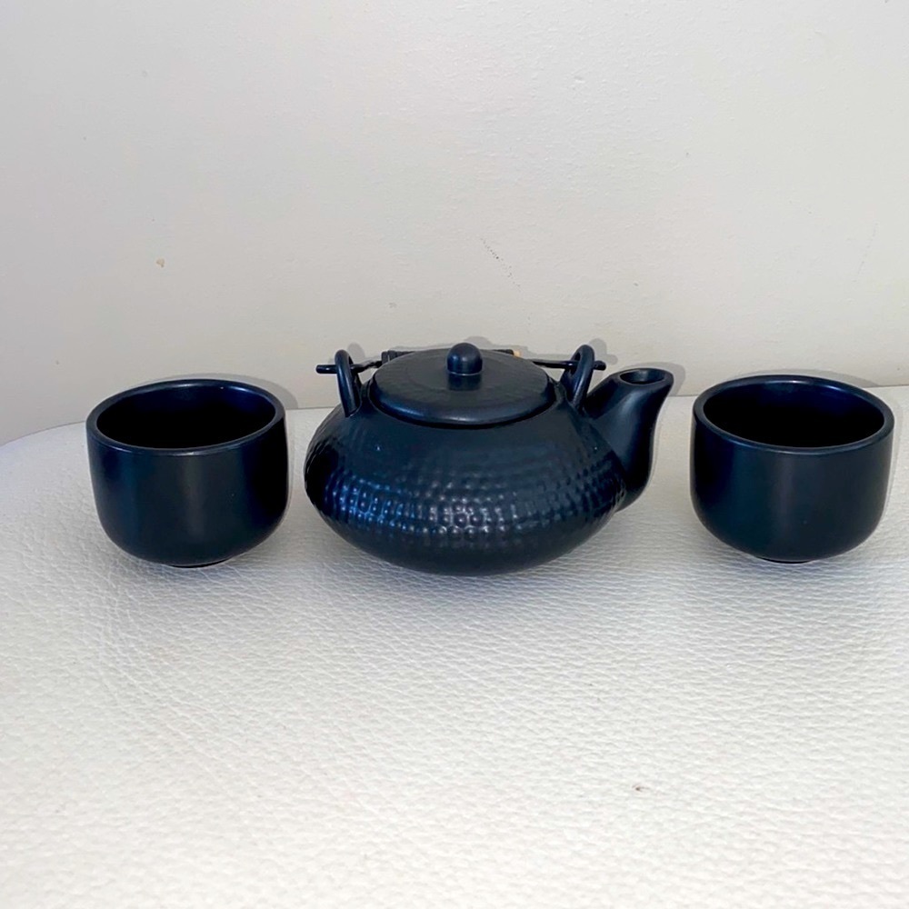 IRON Cattle Teapot with 2 Cups